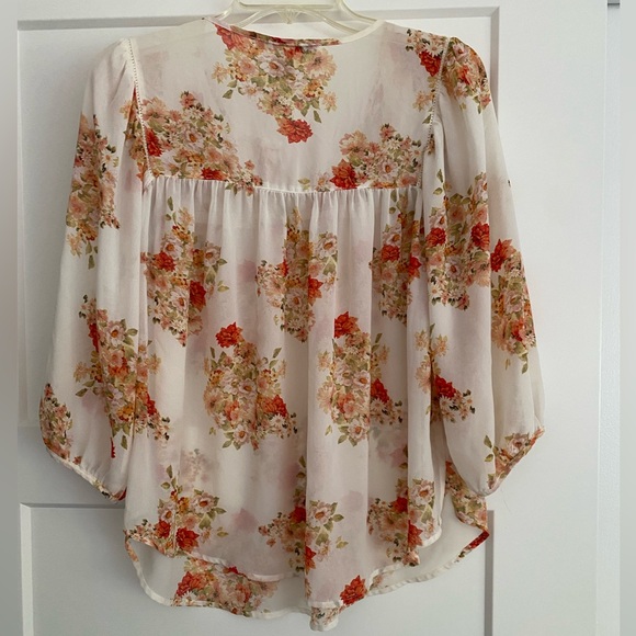 Forever 21 flowy floral top - Picture 5 of 5
